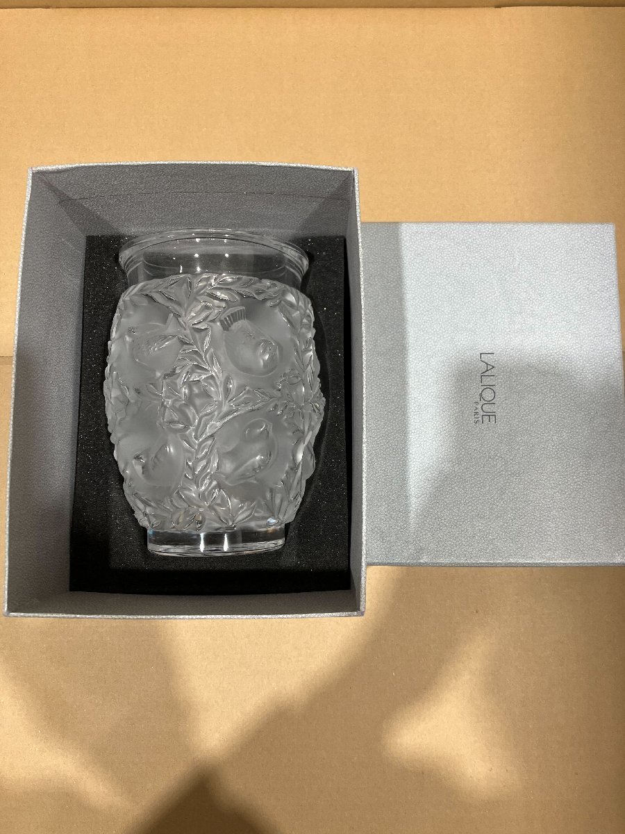 【G30120】LALIQUE ラリック Bagatelle バガテル クリスタル 小鳥 レリーフ フラワーベース 花瓶 17cm 花器 飾壷 ガラス 工芸品の画像2