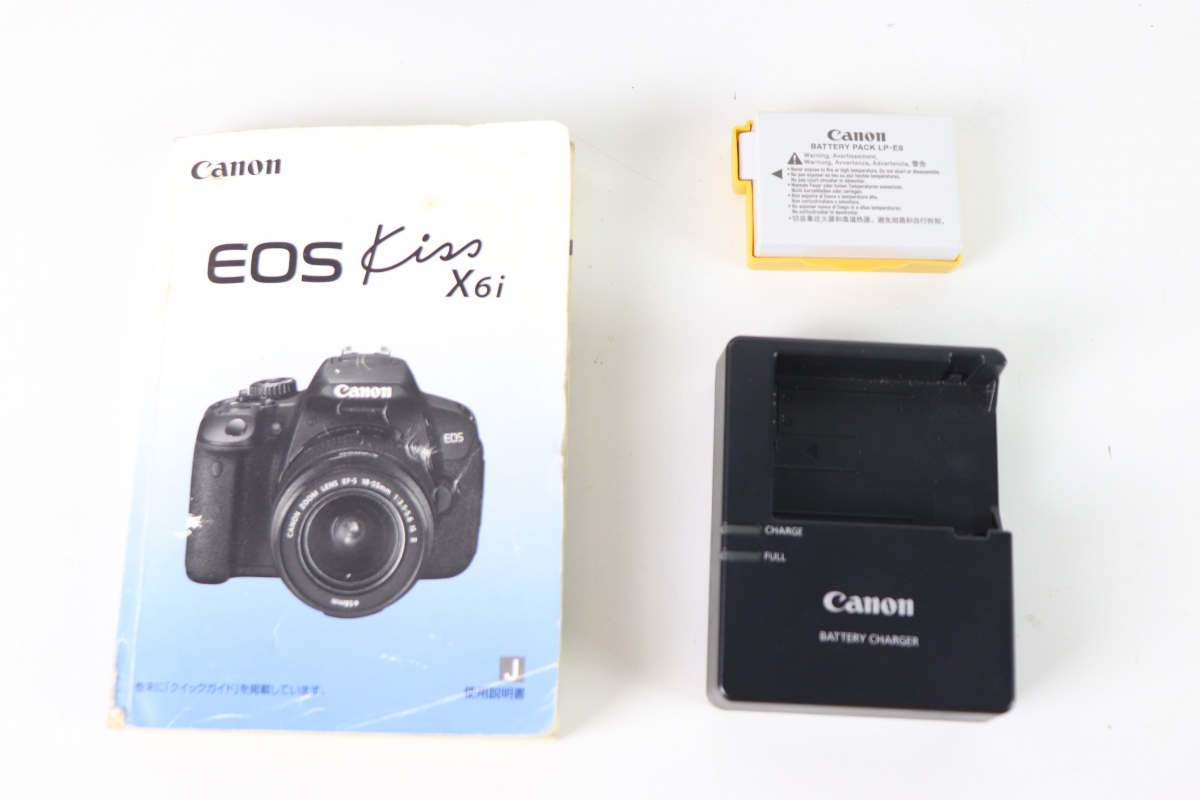 ★【動作OK】Canon EOS KISS X6i DS126371 ボディ 一眼カメラ バッテリー2個付 箱なし レンズ無し オートフォーカス 趣味 撮影 025JHGJH55