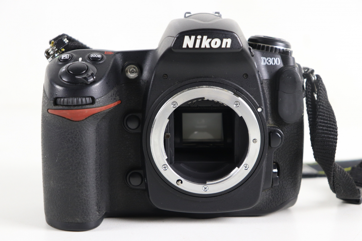 Nikon D300 ニコン デジタルカメラ 一眼レフデジタルカメラ デジタル一眼 マニュアルフォーカス ボディ 012JSNJO41