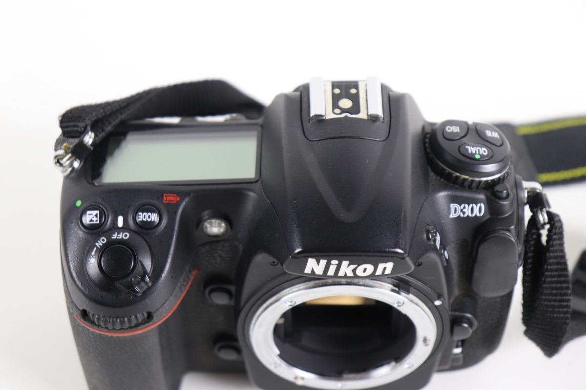 Nikon D300 ニコン デジタルカメラ 一眼レフデジタルカメラ デジタル一眼 マニュアルフォーカス ボディ 012JSNJO41の画像4
