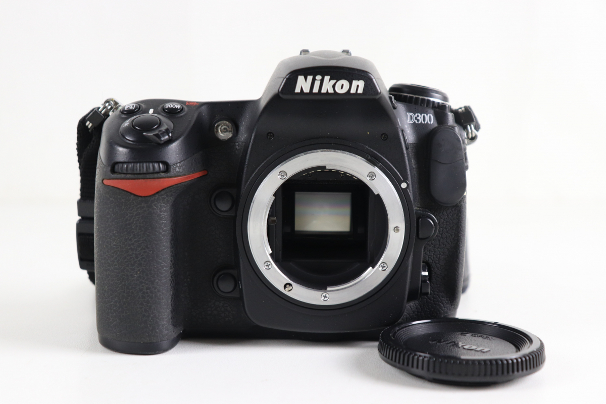 Nikon D300 ニコン ボディ デジタル一眼レフカメラ カメラ 本体 光学機器 012JSNJO53