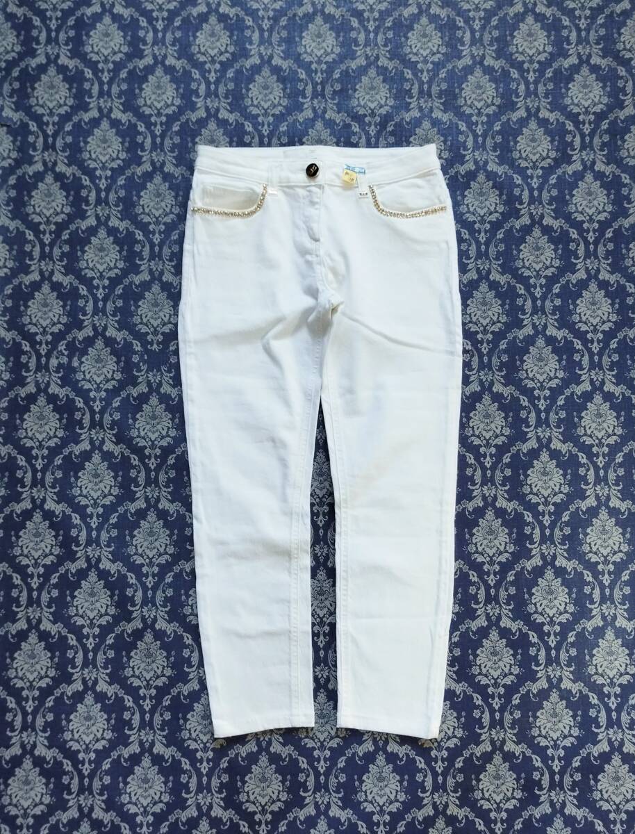 美品♪ELISABETTA FRANCHI JEANS エリザベッタフランキ ジーンズ＊イタリア製♪ビジュー スキニー サブリナ パンツ♪白27（XS）レディース_画像2