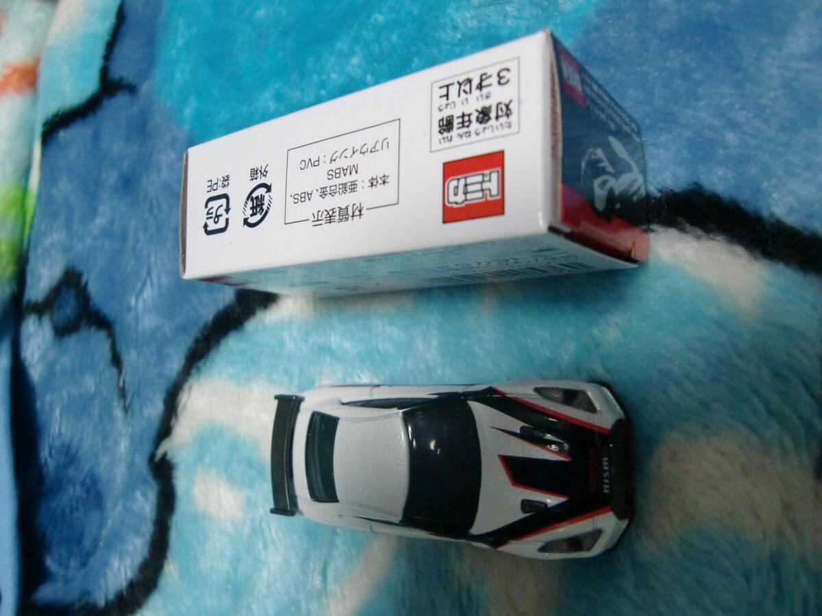 トミカ 日産 GT-R NISMO Special edition ドリフトカラー仕様 1/62 開封品の画像3