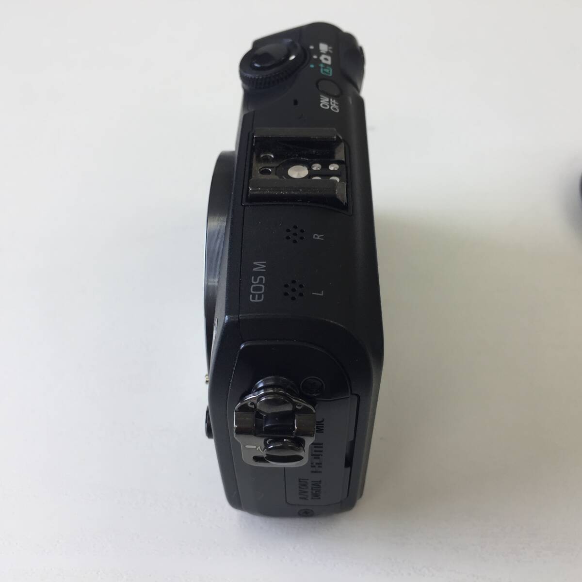 Canon キャノン デジタルカメラ EOS M ボディ ライト 90EX マウントアダプター EF-EOS M 動作確認済みの画像3