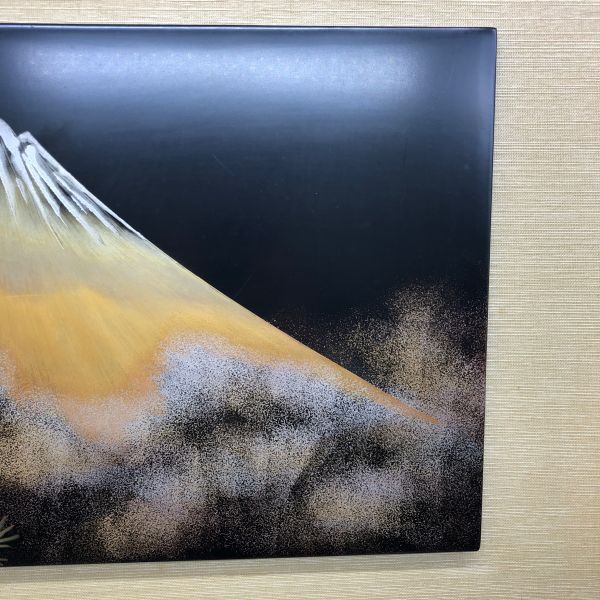 【24356】輪島塗 富士山 恒甚作 額入り 特撰美術 額飾 美術漆器 沈金 伝統工芸 漆絵 骨董 梱包100サイズの画像3