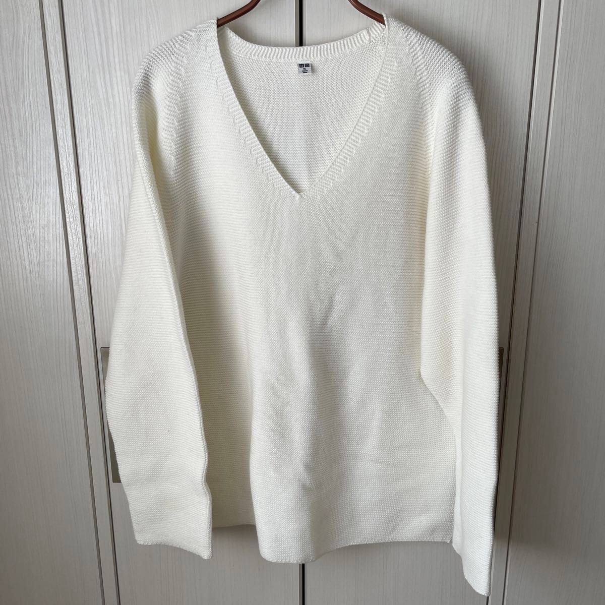 ユニクロ　Ｖネック綿セーター