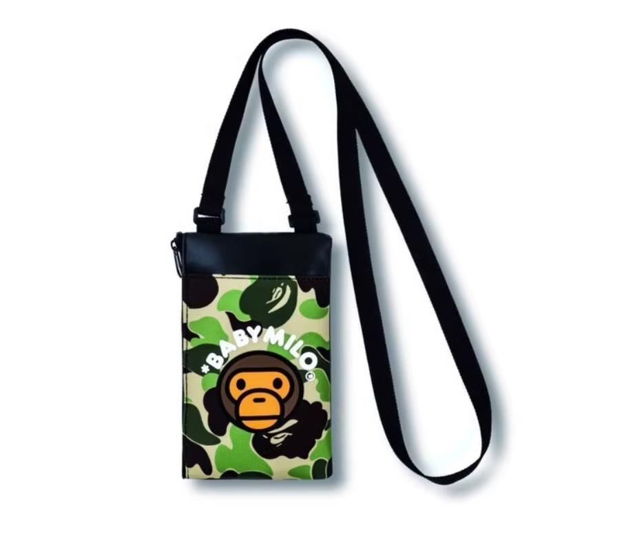 BAPE KIDS◆A BATHING APE／迷彩カモ◆ア ベイシング エイプ◆スマホポシェット◆CAMO◆カモ／付録ノベルティ_画像1