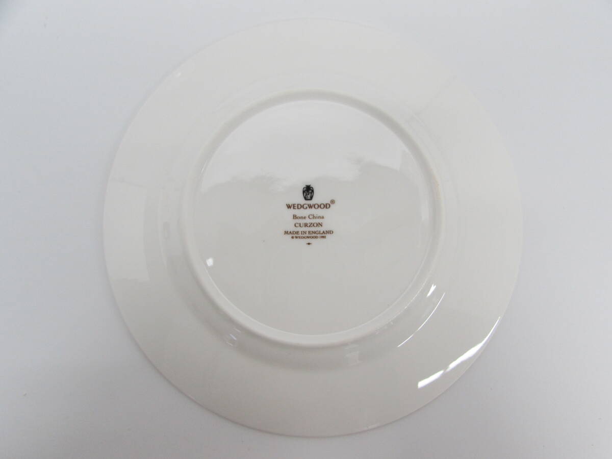 美品 WEDGWOOD ウェッジウッド CURZON カーゾン プレート 7枚セット 小皿 パン皿 ケーキ皿 平皿 直径17.5㎝ 英国製 ブランド 洋食器 陶磁器の画像5