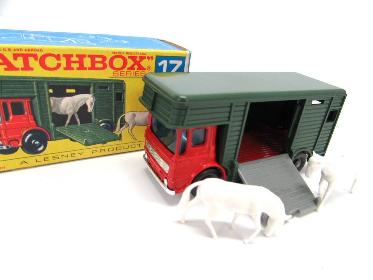 美品 MATCHBOX マッチボックス LESNEY レズニー No.17 馬運搬車 ホースボックス トレーラー トラック ミニカー 箱付き ヴィンテージ_画像1