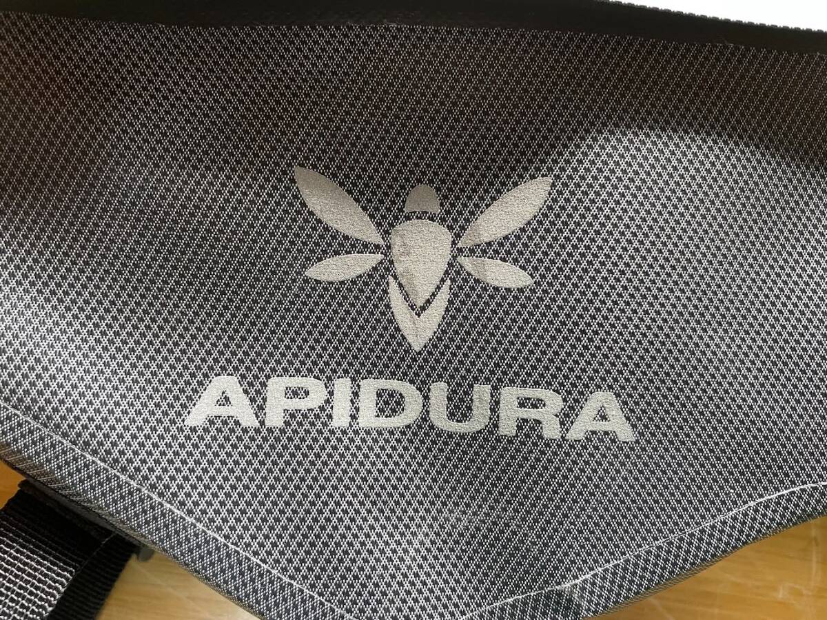 APIDURA(apite.la) frame bag 4.5L one owner used * beautiful goods // free shipping 