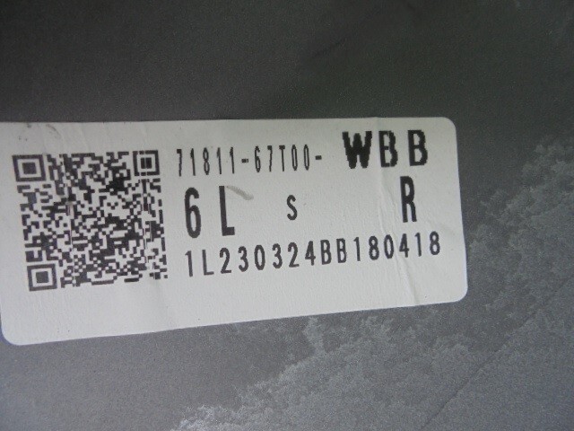 スズキ／アルト　HA37S　リアバンパー　センサー穴4ヶ有　WBB　No.914054【品番　71811-67T00-WBB】_画像5