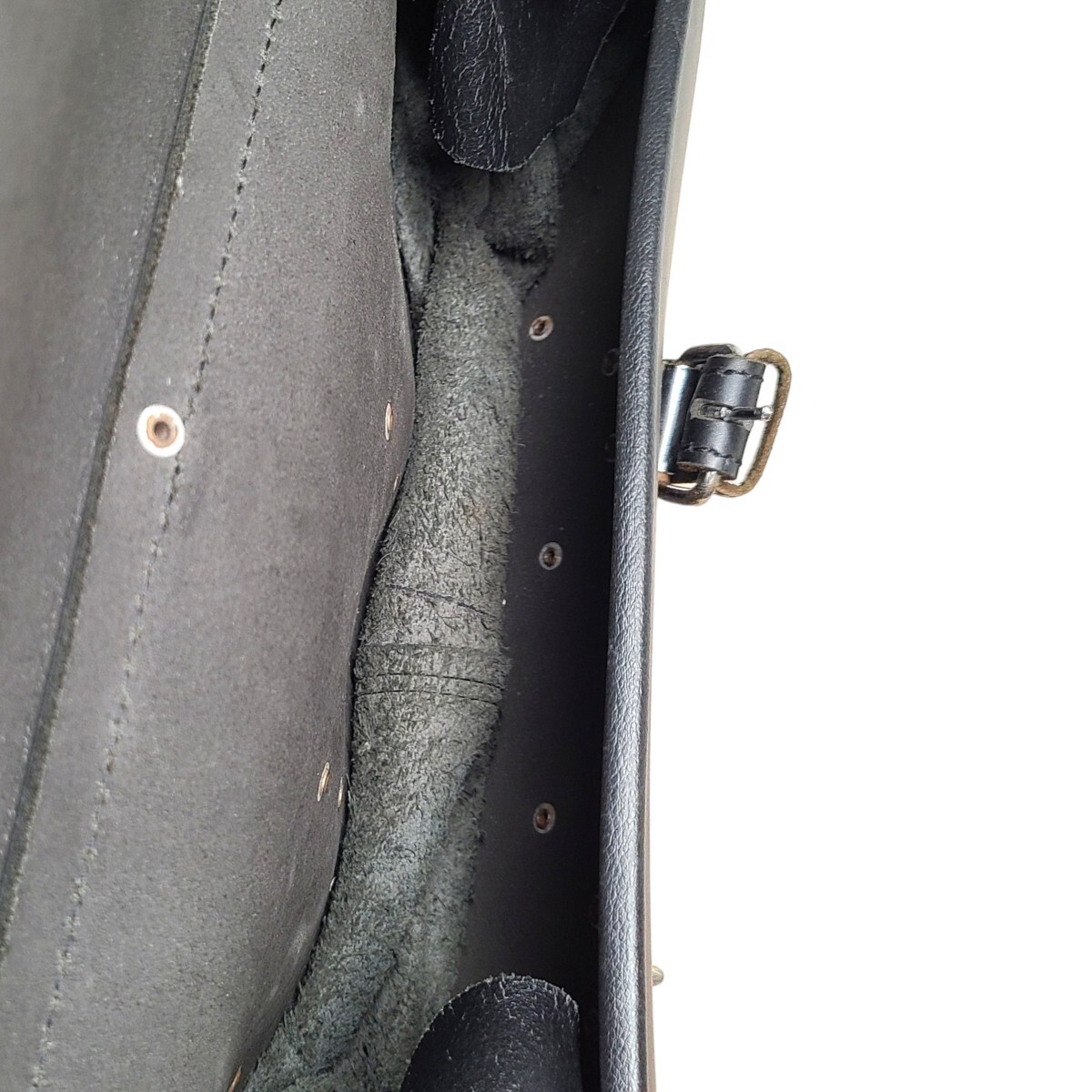 デグナー 本革サイドバッグ シーシーバーバッグ ツールバッグ 留め具欠品 補修ベース ヤレ有り ハーレー アメリカン カスタム ツーリングの画像4