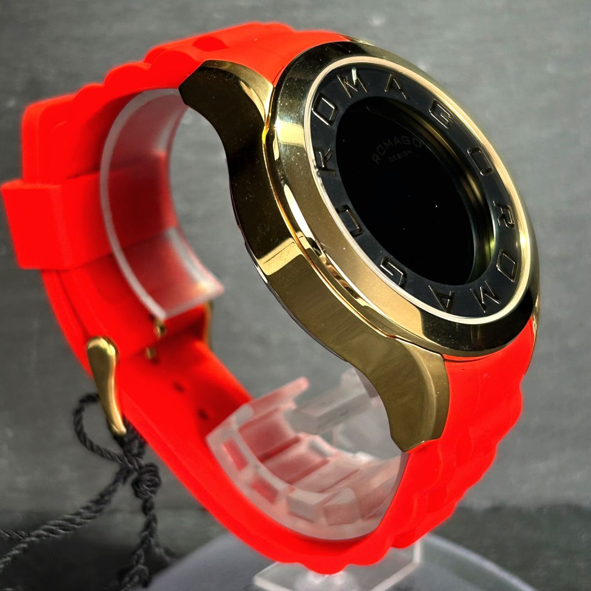 田渕亜季さん着用モデル 新品 ROMAGO ロマゴ RM015-0536PL 腕時計 クオーツ アナログ ミラーウォッチ ダーツ レッド LEDライト シリコンの画像5