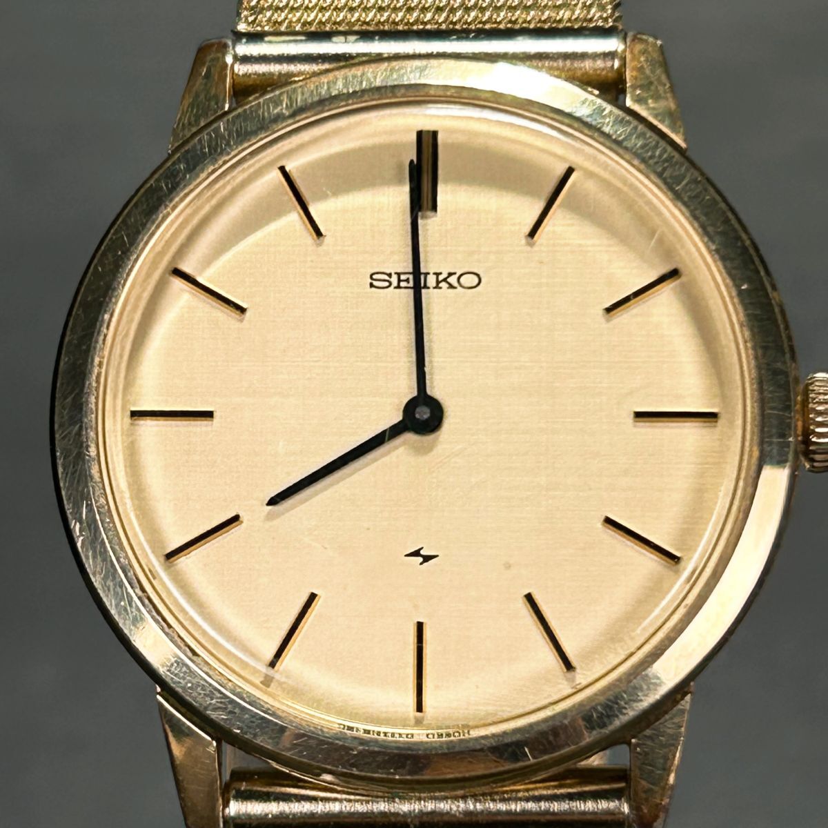 1979年製 SEIKO セイコー 2220-0180 腕時計 機械式 手巻き アナログ フルゴールド ステンレススチール 亀戸製 ヴィンテージ 動作確認済み_画像3