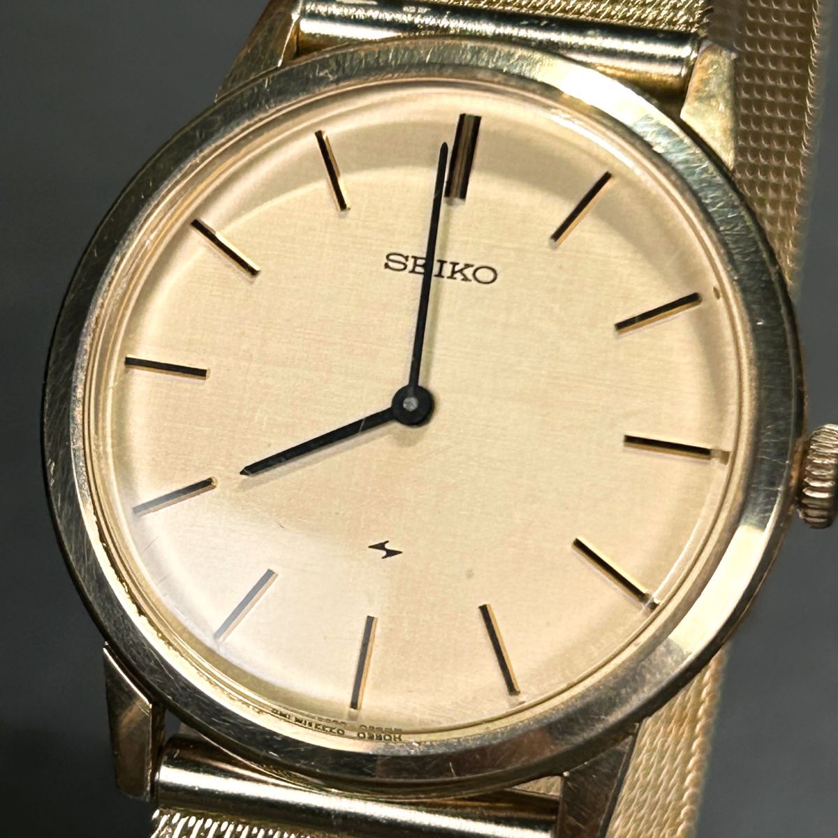 1979年製 SEIKO セイコー 2220-0180 腕時計 機械式 手巻き アナログ フルゴールド ステンレススチール 亀戸製 ヴィンテージ 動作確認済み_画像2