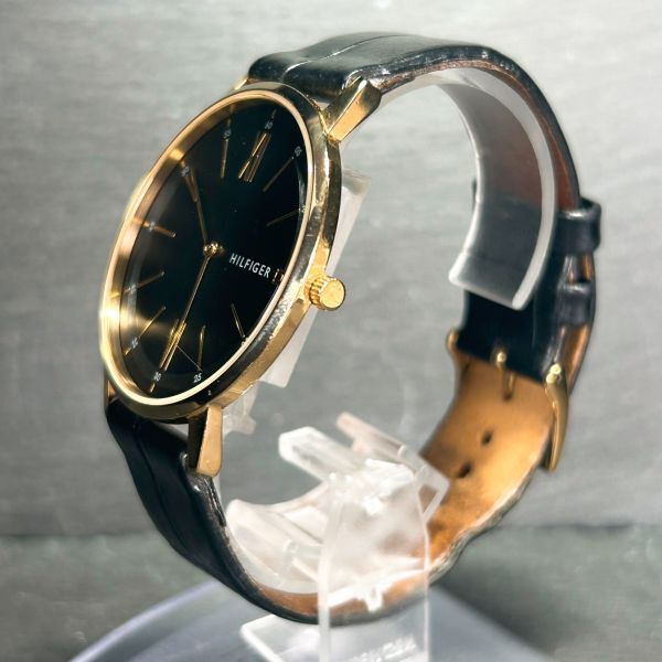 Tommy Hilfiger トミーヒルフィガー 1791517 腕時計 クオーツ アナログ レザーベルト ステンレススチール ゴールド×ブラック 電池交換済み_画像5