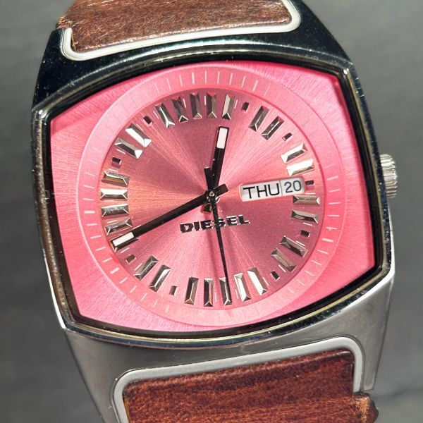 DIESEL ディーゼル DZ-5215 腕時計 クオーツ アナログ 3針 デイデイトカレンダー ピンク文字盤 ステンレススチール レザーベルト ブラウンの画像1