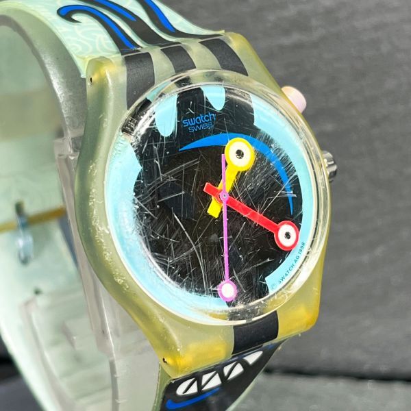SWATCH スウォッチ KRAKE クレーク AG1998 GN908 ユニセックス 腕時計 アナログ クオーツ 3針 ブラック文字盤 マルチカラー 裏面スケルトン_画像3