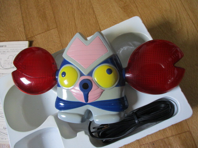  old car Baltan Seijin bar tongue mascot stoplamp * light 12V unused dead stock Ultraman beet Land BEETLAND