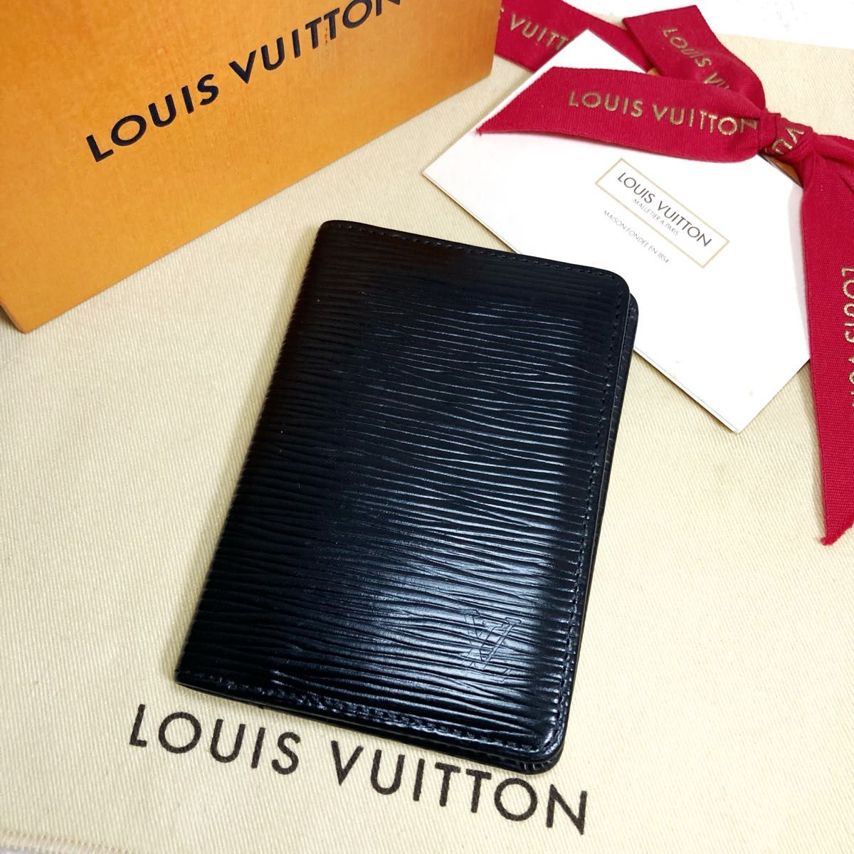 美品　LOUIS VUITTON ルイヴィトン カードケース エピ　オーガナイザー ドゥポッシュ カードケース 名刺