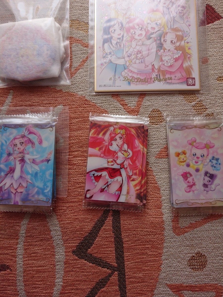 未使用品(中古) ドキドキ! プリキュア 関係 色紙 art - 缶バッジ - カードウェハース ～ 1円startの画像4