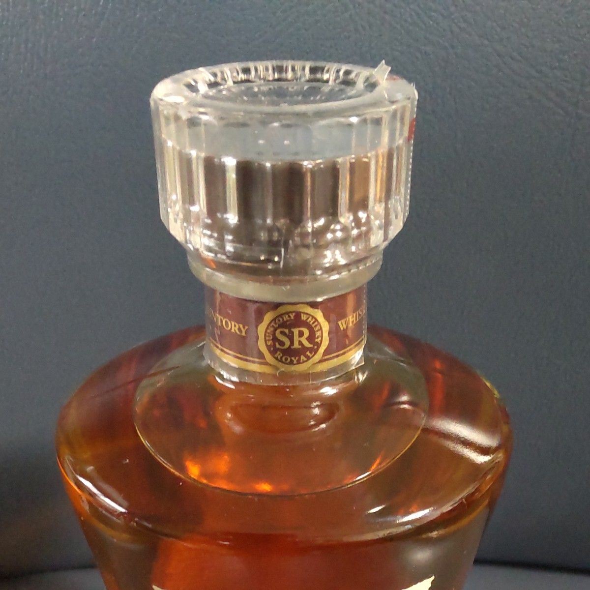 サントリー ローヤル スリムボトル SUNTORY ROYAL 43% 660ml サントリー ローヤル スリムボトル SUNTORY ROYAL 43% 660ml
