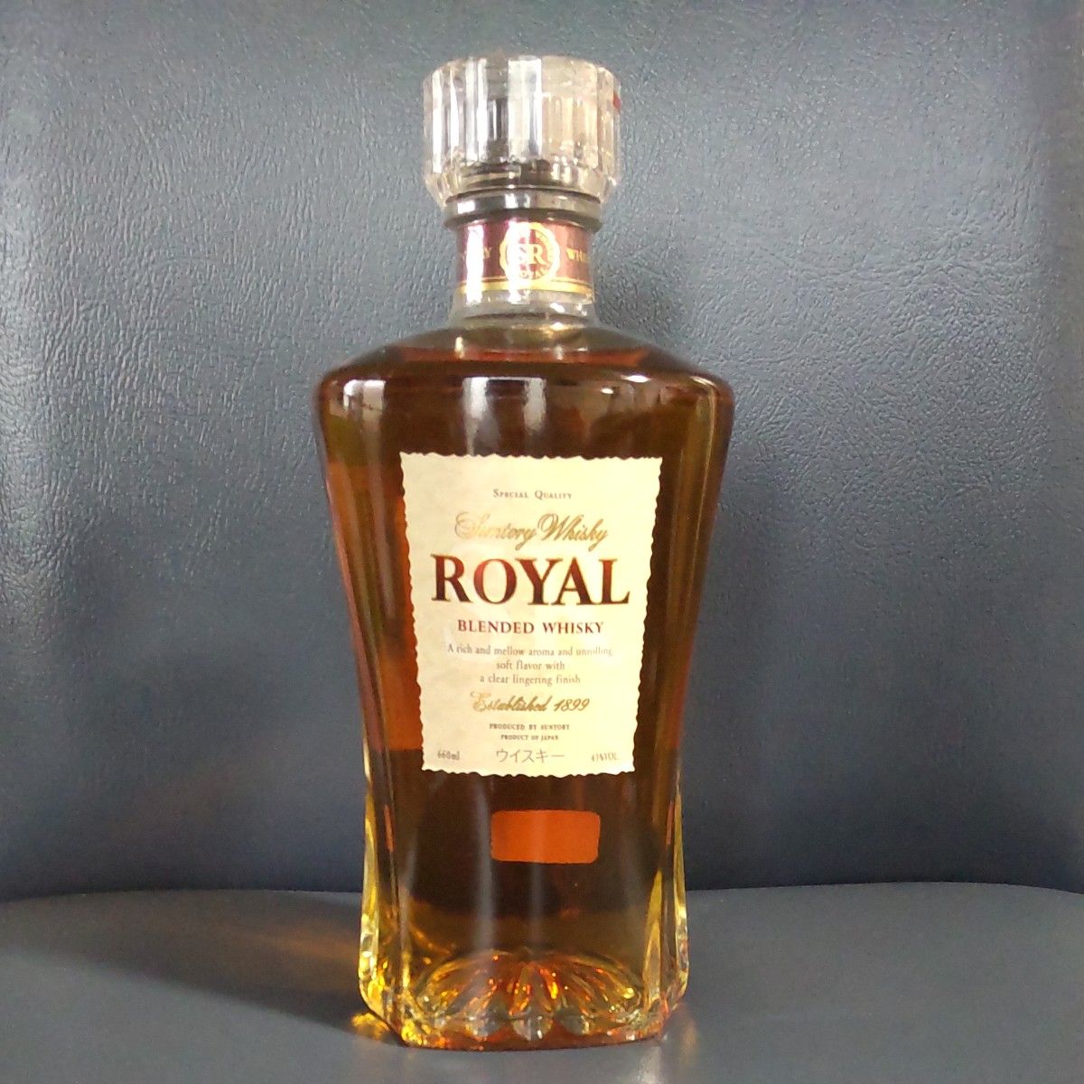 サントリー ローヤル スリムボトル SUNTORY ROYAL 43% 660ml サントリー ローヤル スリムボトル SUNTORY ROYAL 43% 660ml