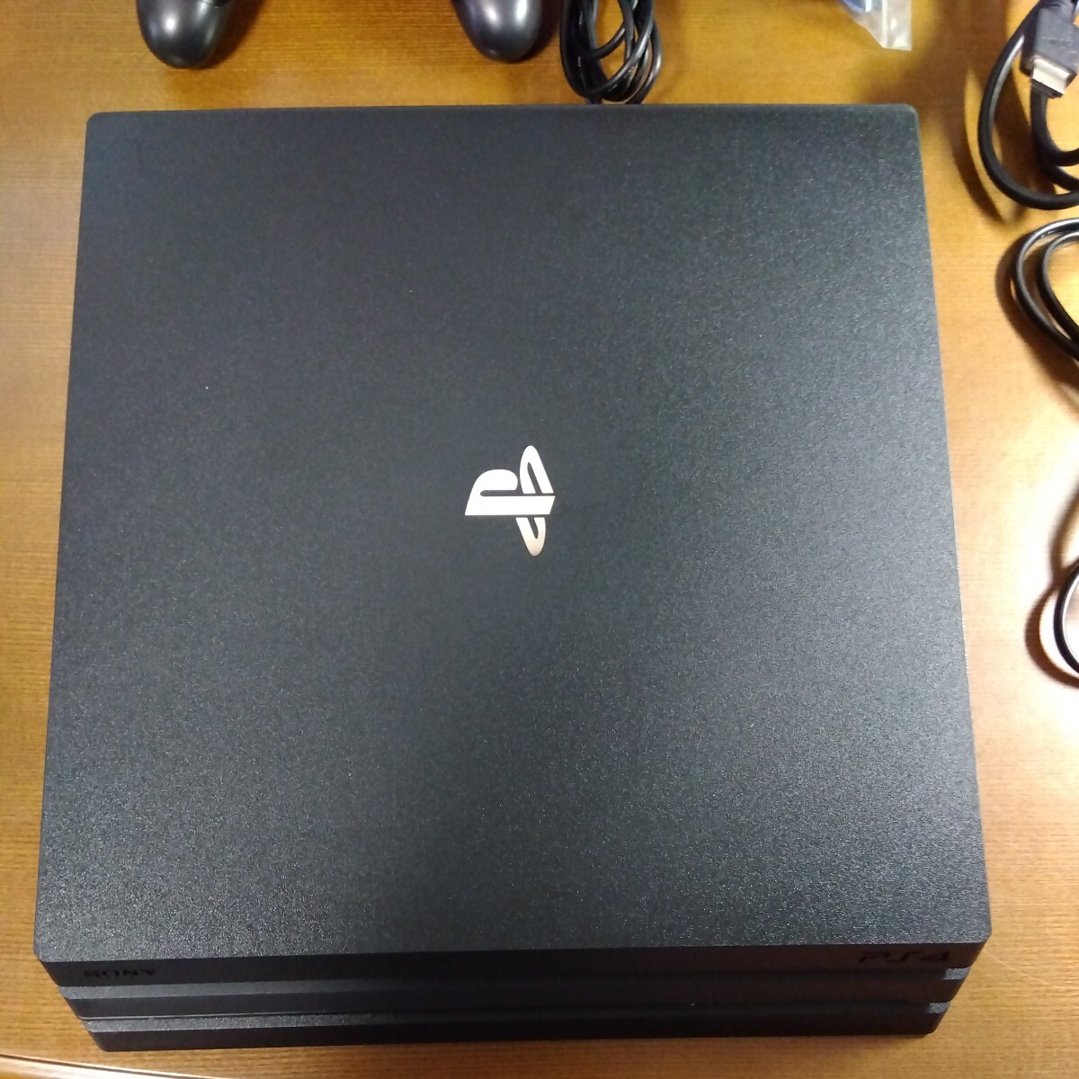 PS4 Pro 本体 セット 1TB ジェット ブラック SONY PlayStation4 CUH-7200B 初期化済み 動作確認済 プレステ4プロ CUH-7200BB01 プレステ4_画像2