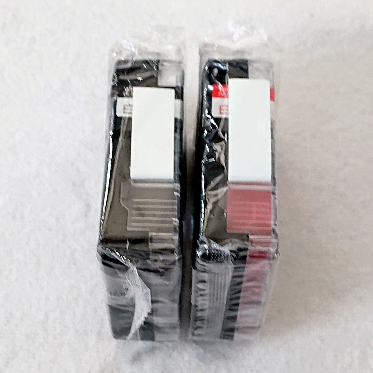 テプラテープ キングジム テプラPRO 純正品 12㎜のパステル白色の【赤文字】と【黒文字】の2タイプ【PとRの両機種に対応】