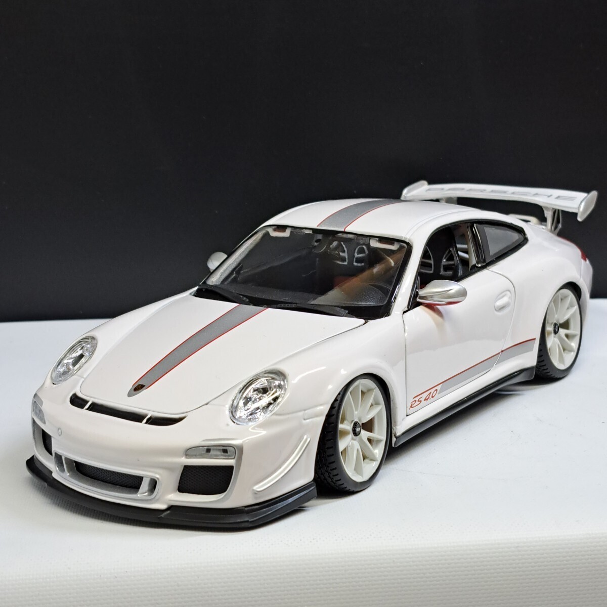 1/18 ブラーゴ ポルシェ GT3 RS 4.0の画像1