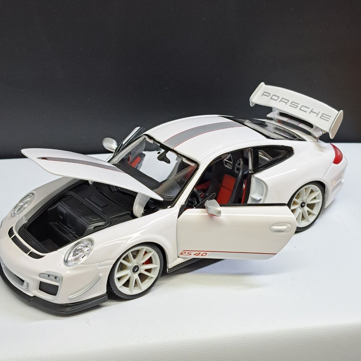 1/18 ブラーゴ ポルシェ GT3 RS 4.0の画像9