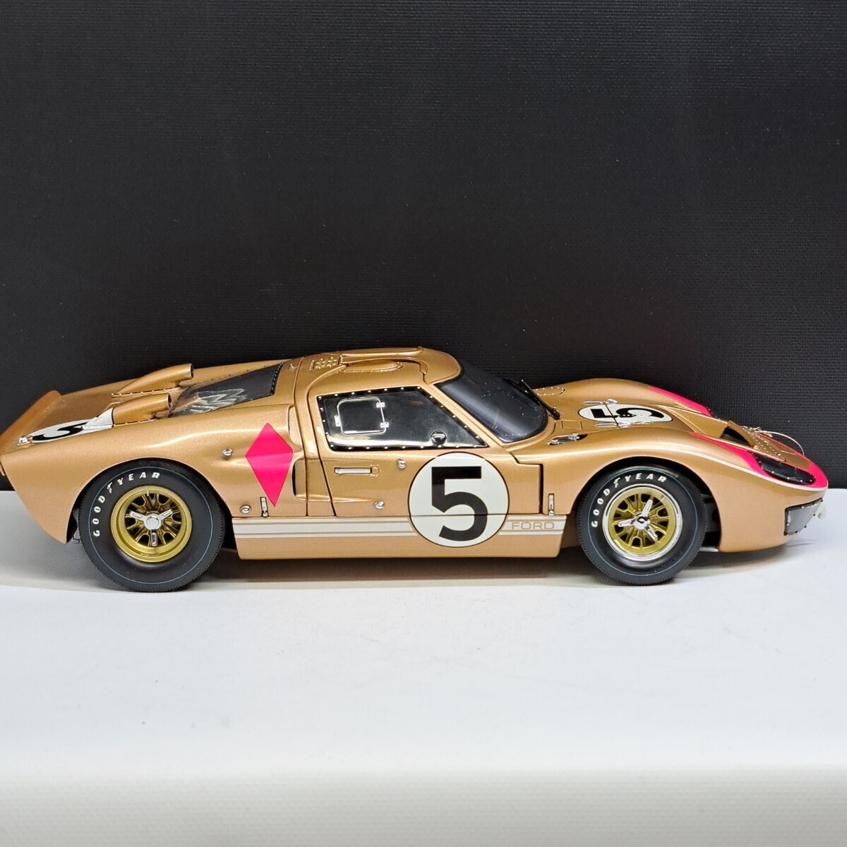 1/18 EXOTO エグゾト A2464 FORD フォード GT40 MKIIの画像6