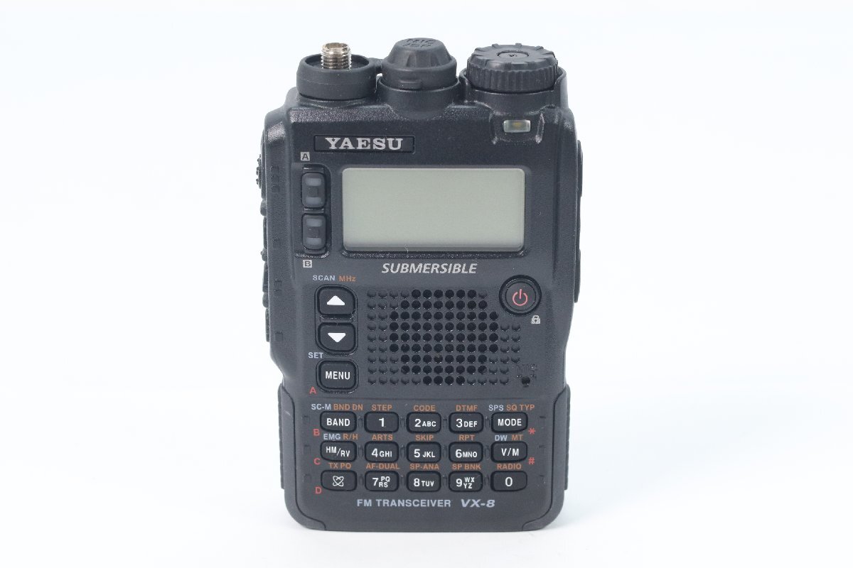 【通電のみ確認済み】YAESU VX‐8 FM TRANCEIVER GPS ワイヤレス防水 コンパクト ACアダプター トランシーバー 無線機 4800-KKの画像2