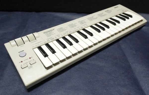 ■動作品　YAMAHA MIDI KEYBOARD CBX-K1 ベロシティ付の37鍵ミニ鍵盤を採用したMIDIキーボード_画像1