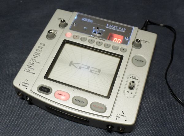 ■KORG KP2 KAOSS PAD2 動作確認済 あらゆる音源を指先でリアルタイムにエフェクト、サンプリング。シンセサイザ音色やボコーダ機能搭載_画像2