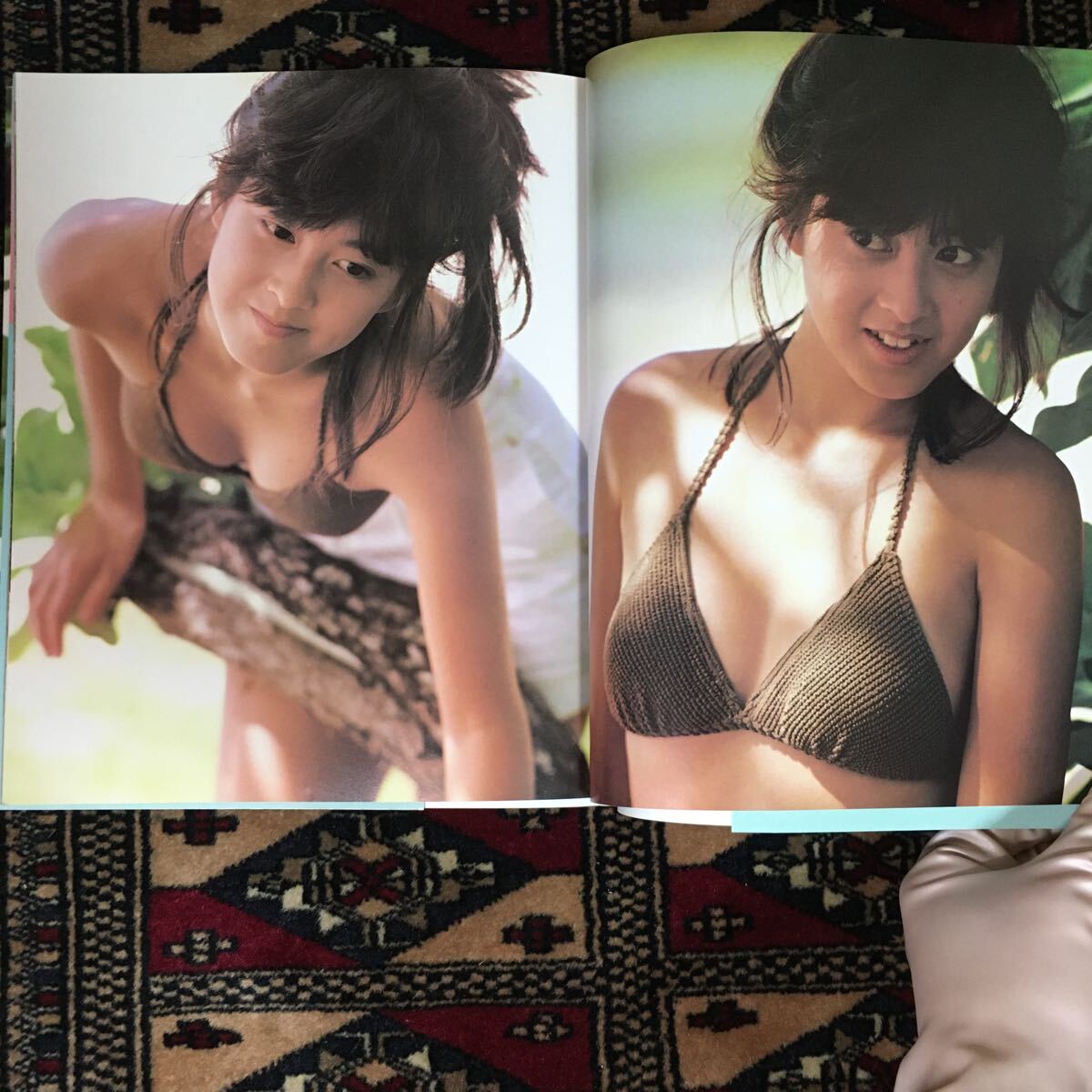 森尾由美 写真集 DELUXEマガジン ピンナップポスター刺激的な由美が好き!いやらしい男の子達が遠くの方で私のサラサラの足をうっとり見てる_画像4