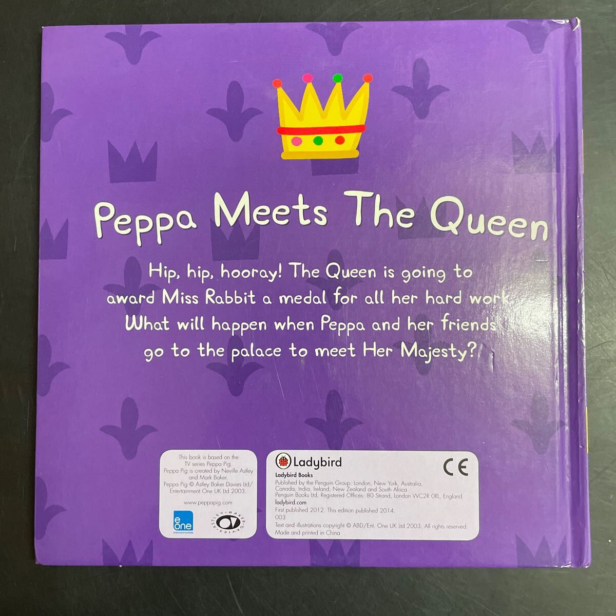 ペッパピッグ　絵本　英語　洋書　子ども　peppa pig picture book English 英語　読み聞かせ　バイリンガル　　peppa meets the queen_画像2