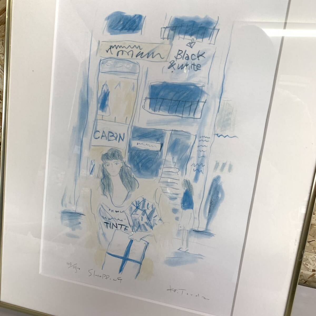 【真作】シルクスクリーン・リトグラフ版画 津田耕 ショッピング shopping 直筆サイン KO TSUDA 額装 絵画 壁掛け 40×50cm N58_画像2