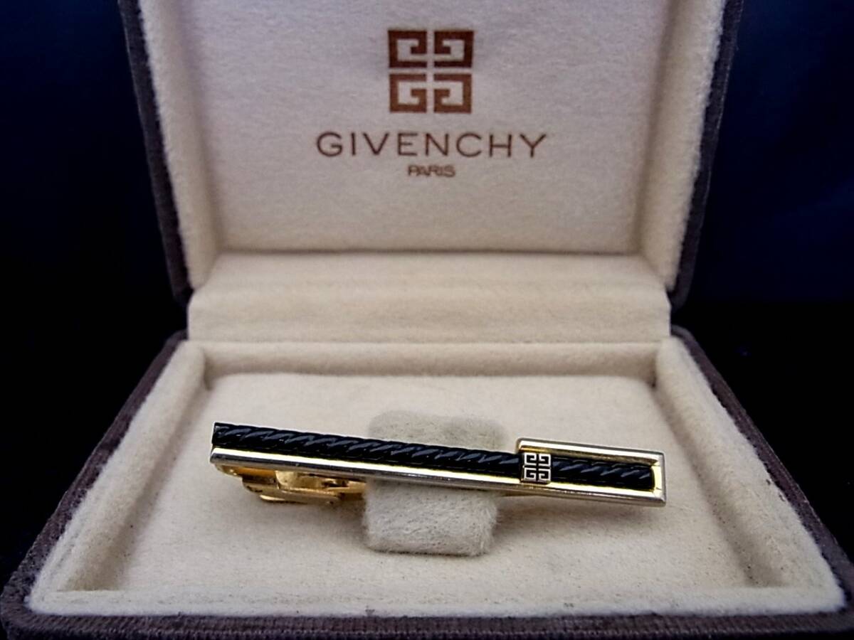 ■新品N■№0227 ジバンシイ「ロゴ柄」【GIVENCHY】【ゴールド・ブラック】■ネクタイピン タイピン♪_画像3