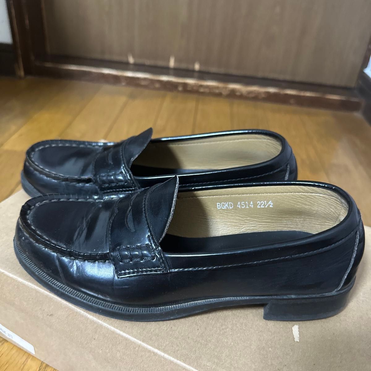 ハルタ 黒 ローファー 22.5cm 通勤 通学靴