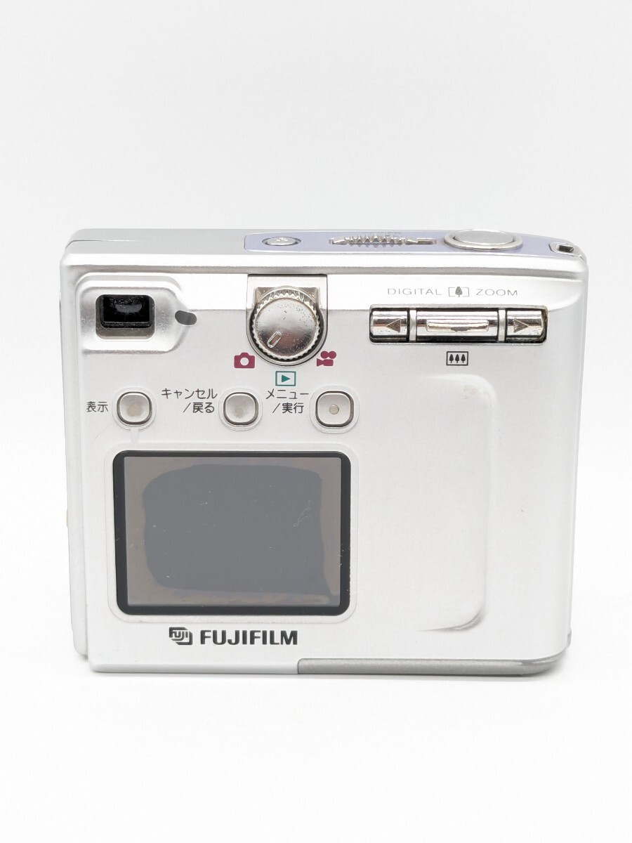 FUJIFILM FinePix 4500 デジタルカメラ ファインピクス 富士フイルム コンパクトデジタルカメラ シルバー_画像7