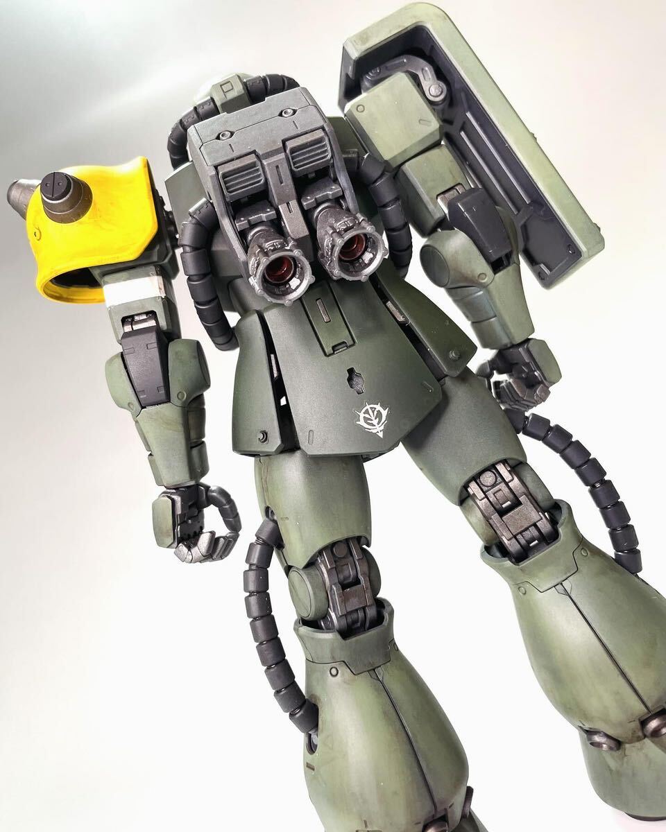 MG 1/100 MS-06S ザクⅡ ガンダム ガンプラ バンダイ 全塗装済み完成品 ザクの画像6