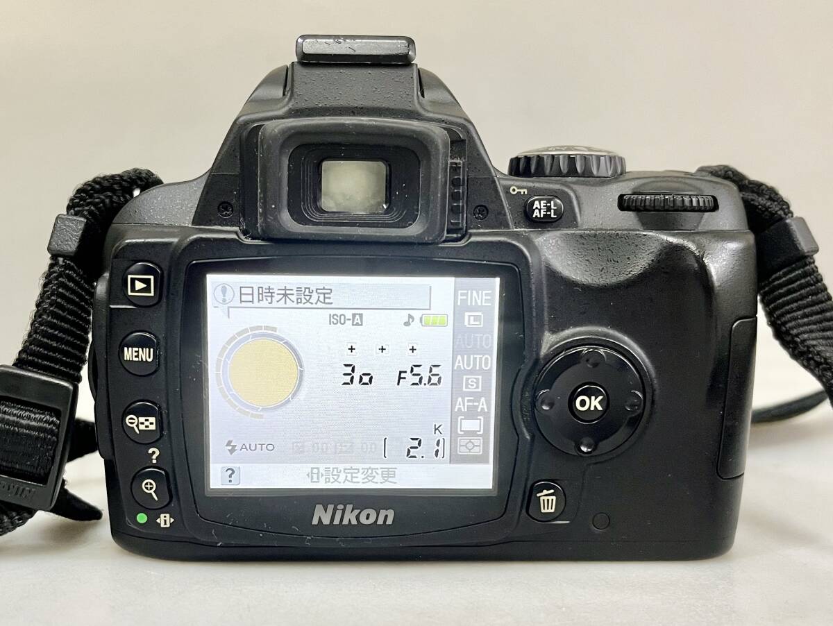 ☆ Nikon ニコン D40 デジタル一眼レフカメラ ＋ 標準レンズ AF-S DX NIKKOR ED 18-55mm F3.5-5.6 G II バッテリーチャージャー付き ★_画像3