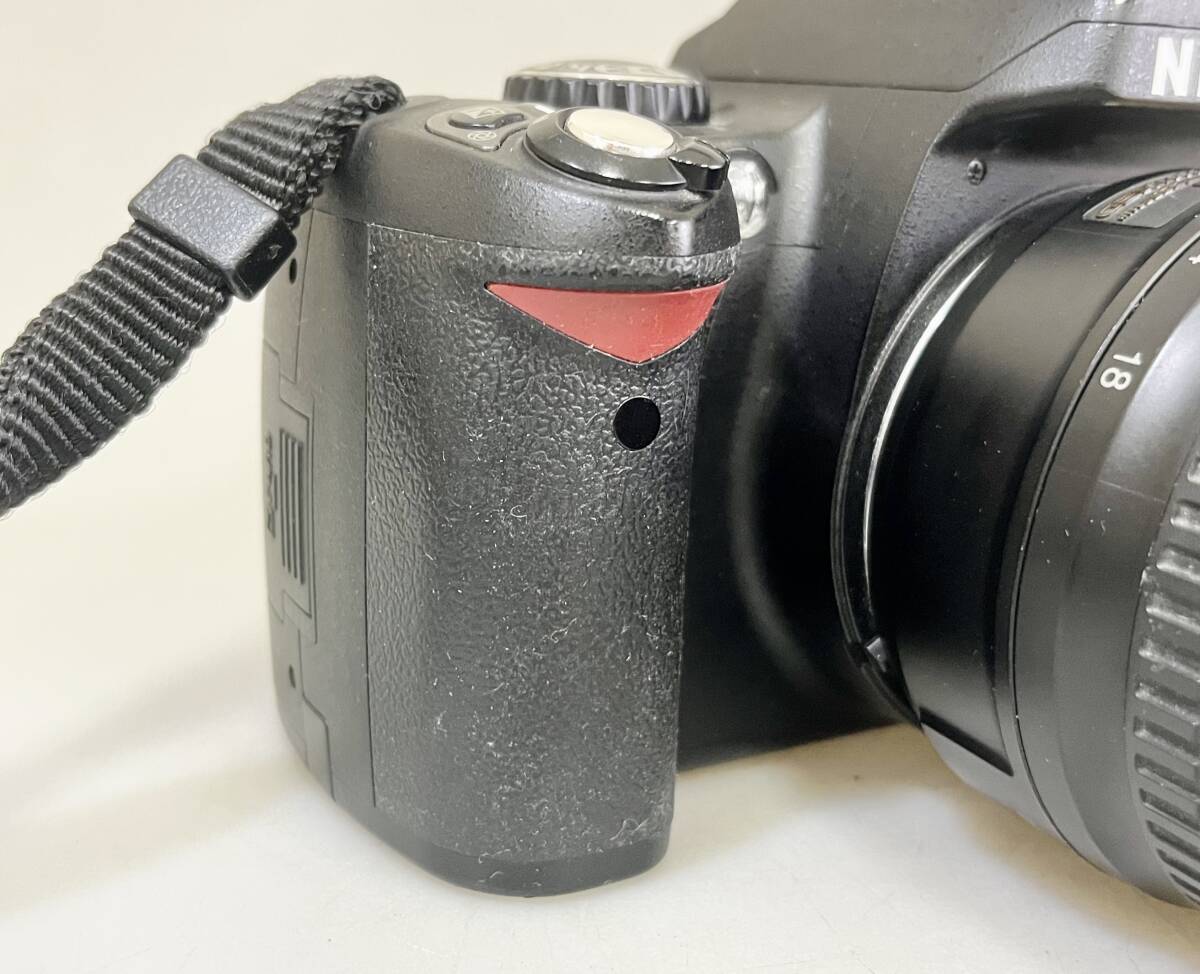 ☆ Nikon ニコン D40 デジタル一眼レフカメラ ＋ 標準レンズ AF-S DX NIKKOR ED 18-55mm F3.5-5.6 G II バッテリーチャージャー付き ★_画像5