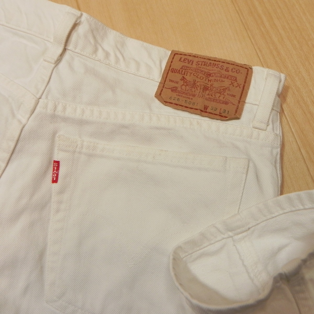 -337★ 80s ビンテージ 87年 日本製 リーバイス 白 ホワイトジーンズ 626 スリム Levi's W32 古着 ホワイトデニム ★_画像3