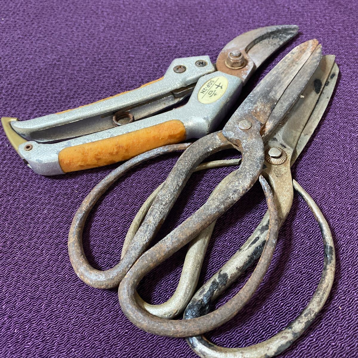  pruning .3ps.@ thousand .SGP-2N / Sakai regular preeminence / other plant tongs pruning scissors old . rust gla attaching equipped junk scissors 