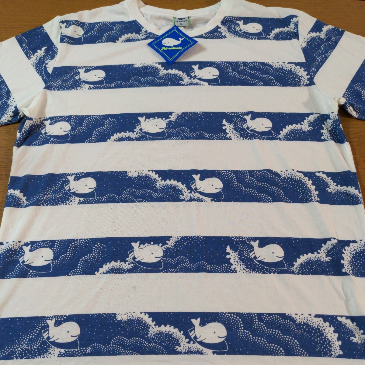 W☆新品☆FAT ANIMALS☆半袖Ｔシャツ☆5L☆男性用☆ホワイト・ブルー☆No.1574 の画像1