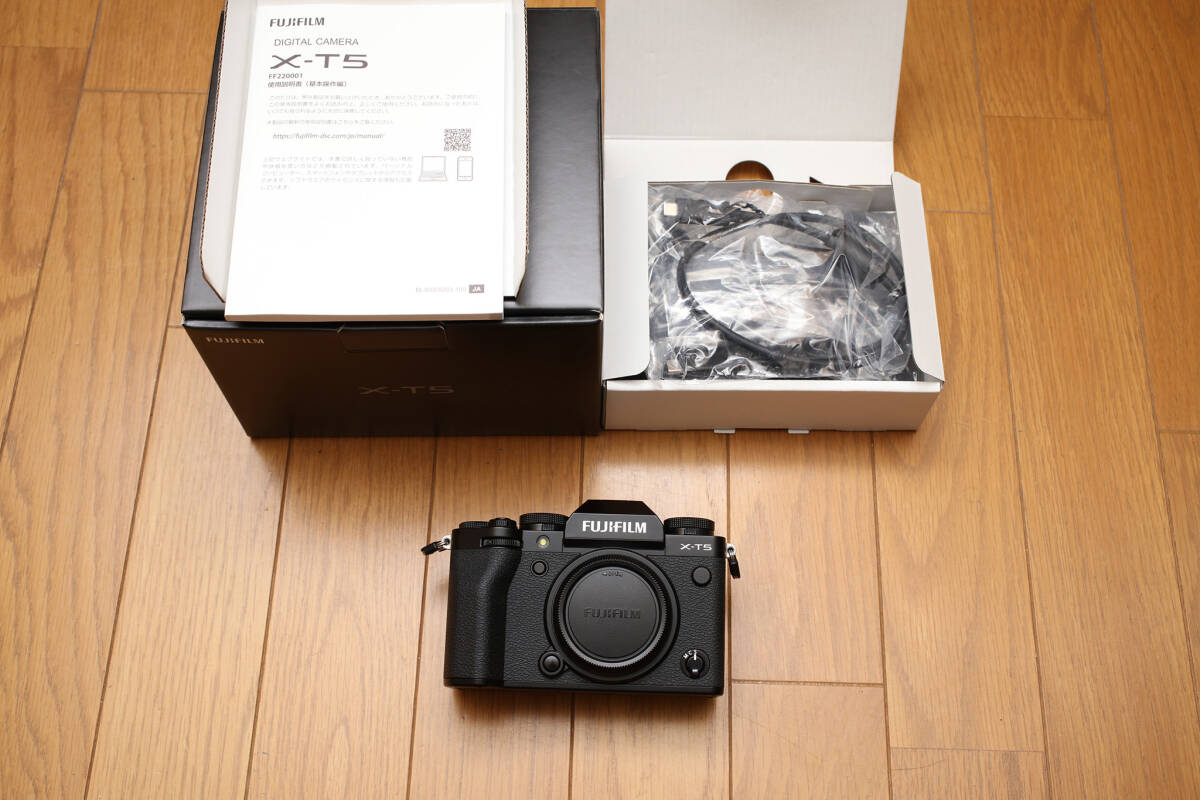 良品 FUJIFILM フジフイルム X-T3 ボディ ミラーレス一眼カメラ 良品 FUJIFILM フジフイルム X-T3 ボディ ミラーレス一眼カメラ
