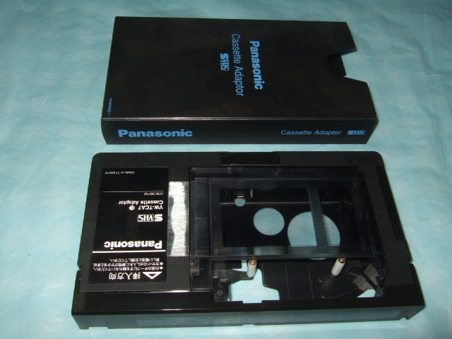美品『VHS-C カセットアダプター』パナソニック VW-TCA7／VHS-CからVHSへの変換アダプター／ビデオテープ用の画像1