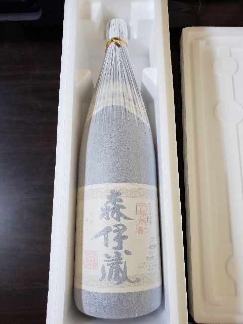 送料無料 2024年3月当選 芋焼酎 森伊蔵1800ml 正規購入 飛躍法の画像1